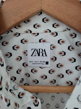 Camisa estampada Zara talla S.