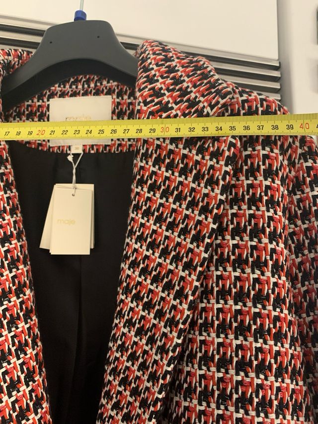 Maje nuevo Abrigo talla 38