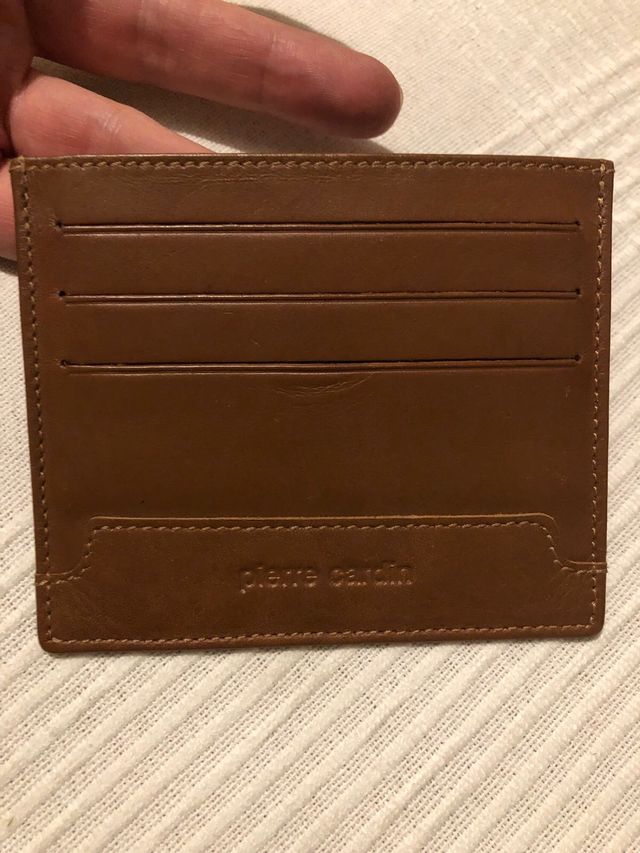 Billetera tarjetas, billetes. Pierre Cardin