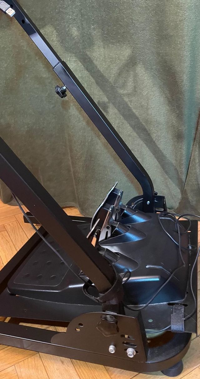 VOLANTE G29 PLAYSTATION, PEDALES Y SOPORTE