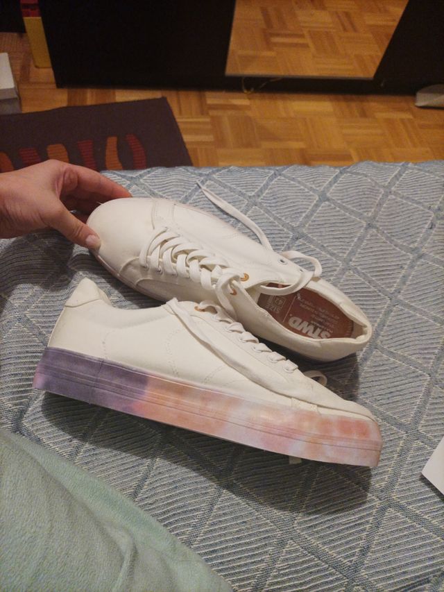 Deportivas hombre pull and bear 42