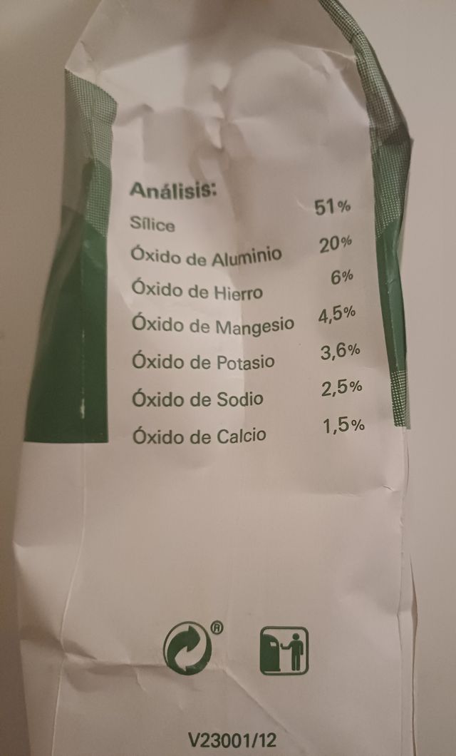 ARCILLA VERDE SAKAI.  1 KG   SIN ABRIR