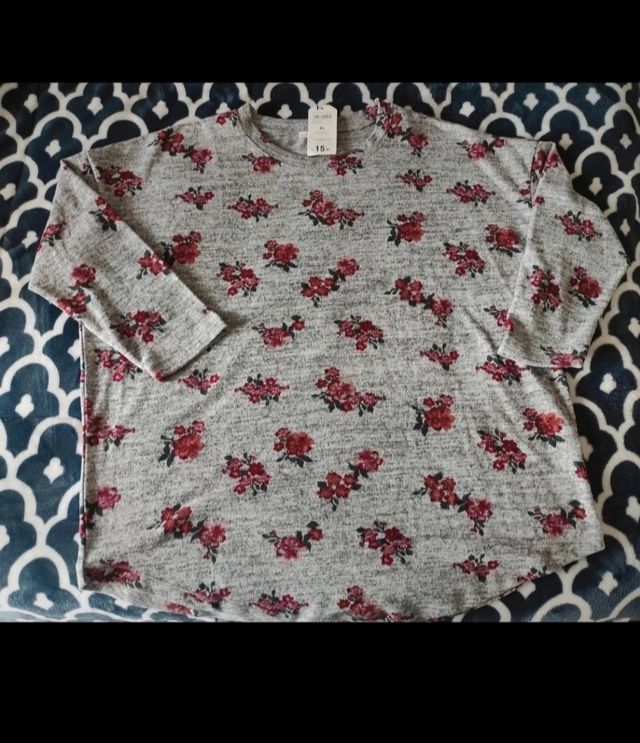 Maglioncino oversize a fiori