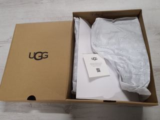 UGG  Classic Mini Side Logo II 1134962 nero T. 38