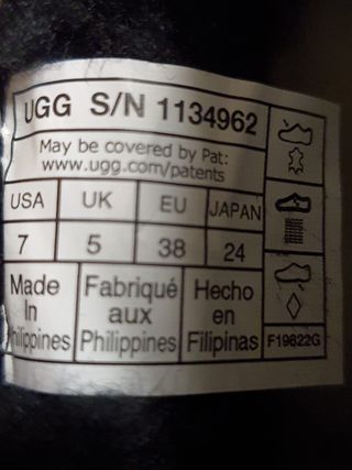 UGG  Classic Mini Side Logo II 1134962 nero T. 38