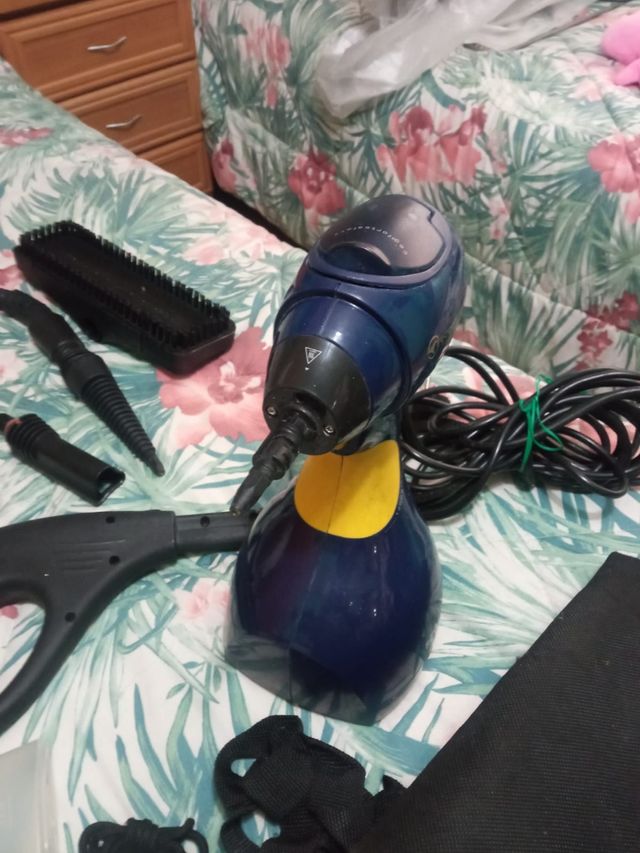 Limpieza Vaporeta Solac con accesorios 