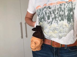 bolsa de judas limosnera de cuero piel tsantsa