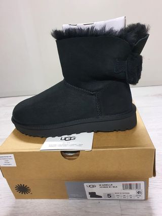 UGG W Arielle black 1019625 fiocco lana T. 36