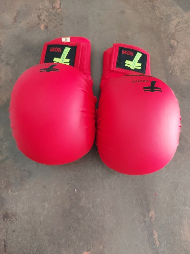 Guantinas karate kumite Tagoya talla S
