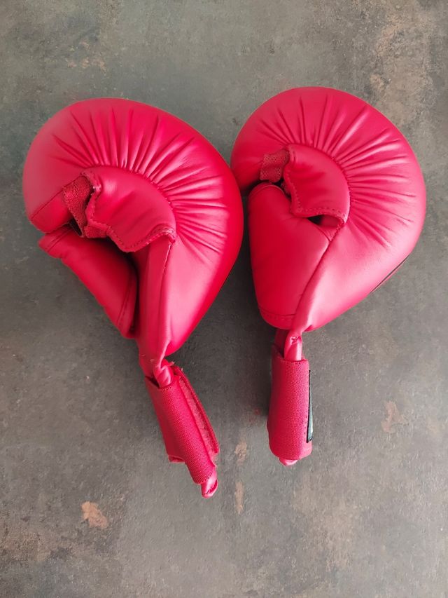 Guantinas karate kumite Tagoya talla S