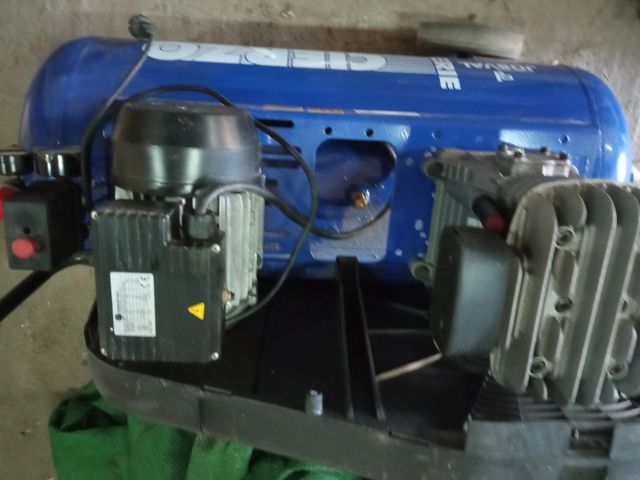 Compresor Cierzo 100l Nuevo a estrenar