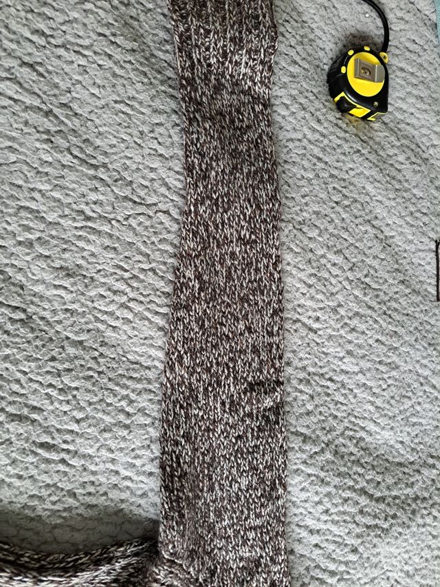 Jersey de cuello cisne con coderas.