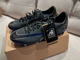 Botas fútbol nuevas vapor 15 academy Número 45