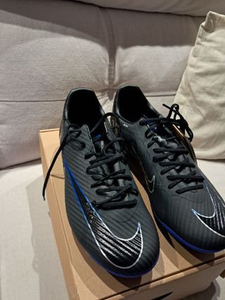 Botas fútbol nuevas vapor 15 academy Número 45