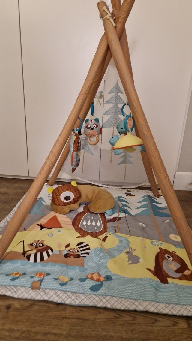 Gimnasio para bebé SKIP HOP