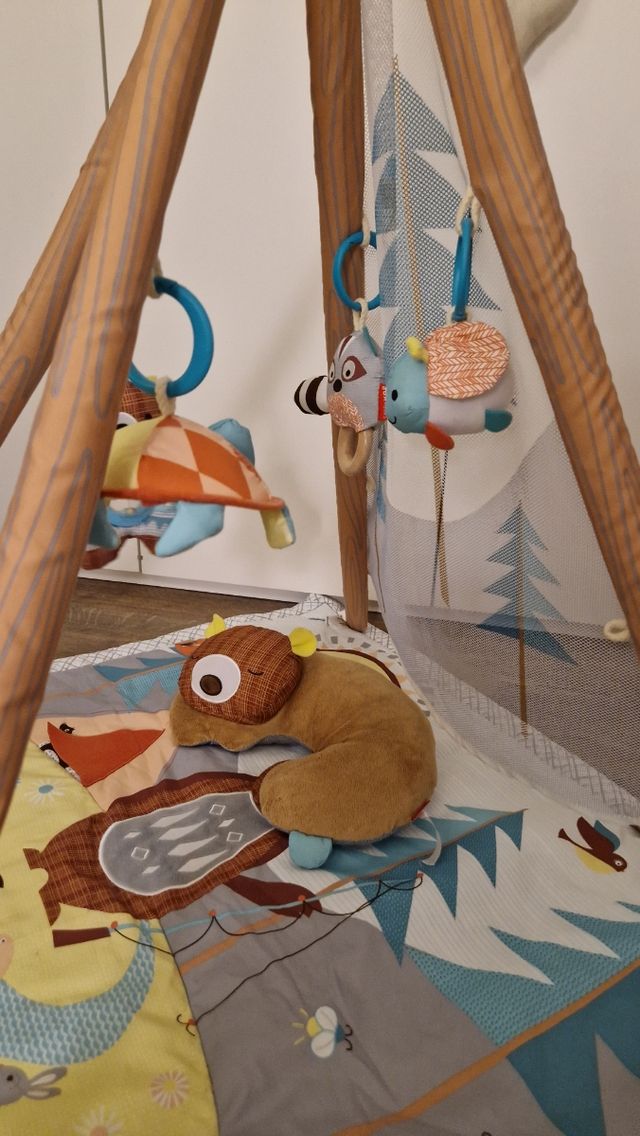 Gimnasio para bebé SKIP HOP