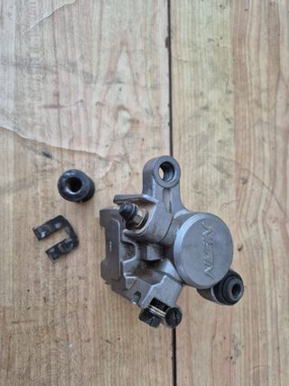 Pinza de freno trasera honda cb 750 sevenfifty