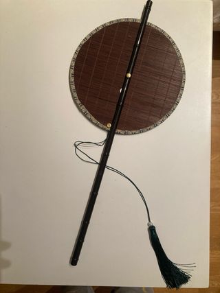 Abanico plegable oriental