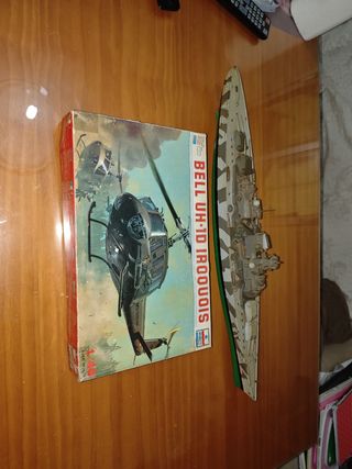 Maqueta Barco y Soldaditos Militares WWII....