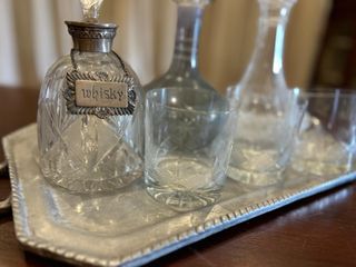 Licoreras vasos  vidrio y plaquín