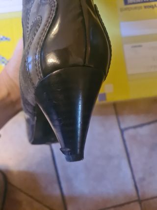 Stivali pelle e scamosciati molto particolari