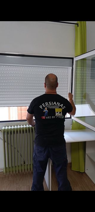 Reparación de persianas Javier Sánchez 
(GRANADA)