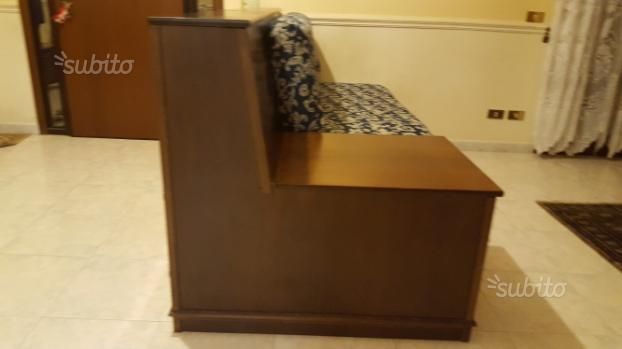 Divano in legno a cassa panca