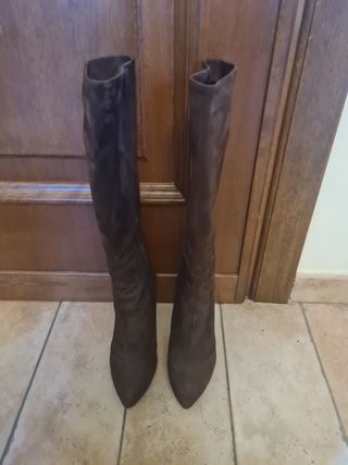 Stivali scamosciati testa moro