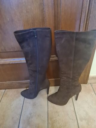 Stivali scamosciati testa moro