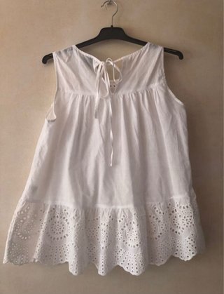 Blusa blanca sin mangas