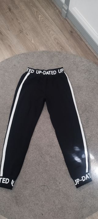 Pantalón deporte. Mujer. S. Bershka 