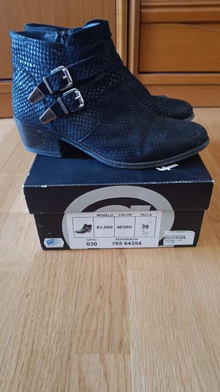Botines camperos negros de piel-OFERTA limitada