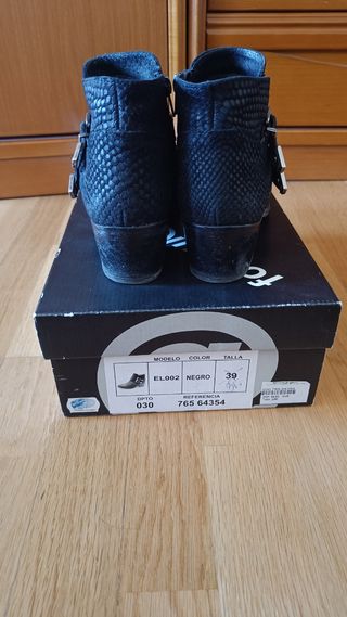 Botines camperos negros de piel-OFERTA limitada