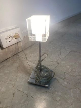 Lampada da tavolo 