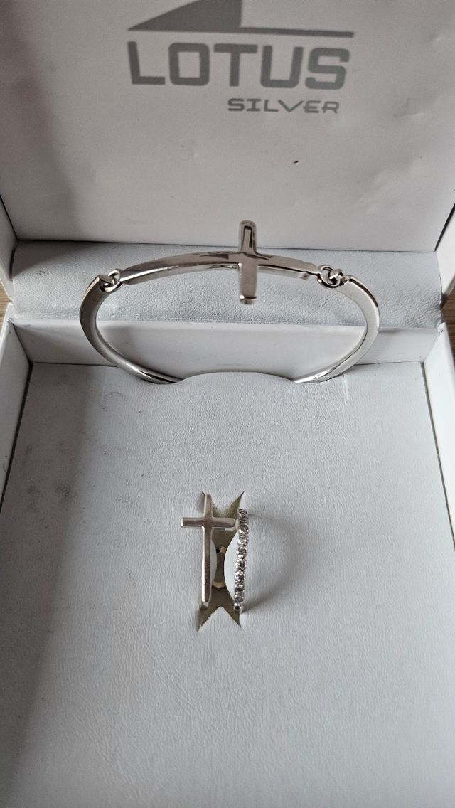 Conjunto pulsera y anillo 💍 LOTUS