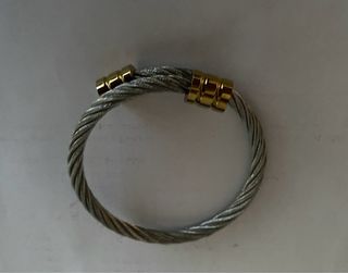 Pulsera de acero