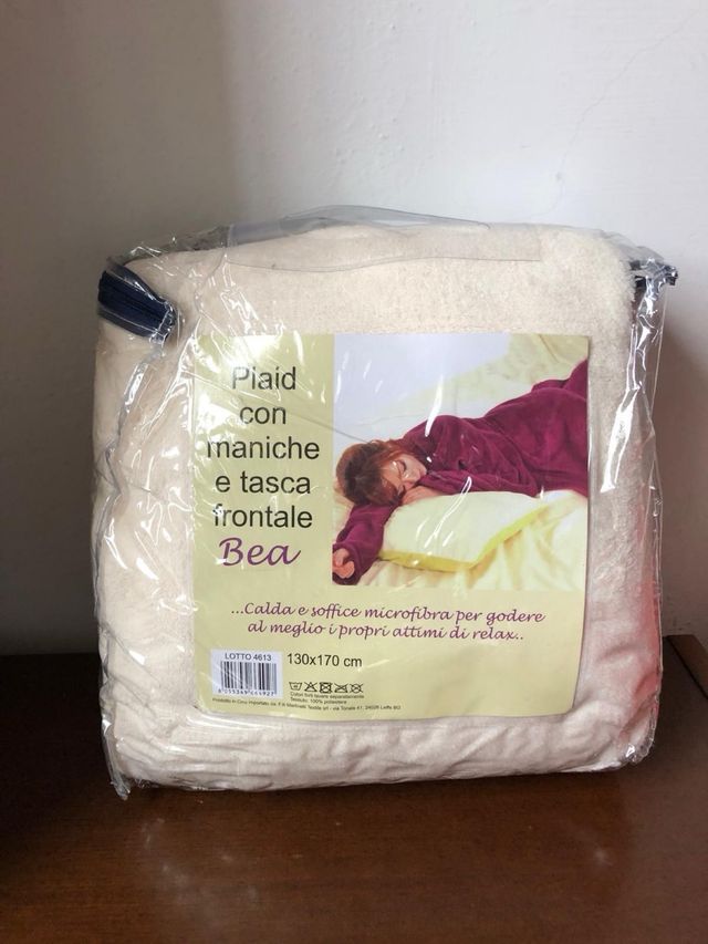 Plaide in pile con maniche