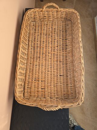 Cesta de mimbre 