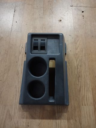 Plástico freno mano vitara 5p