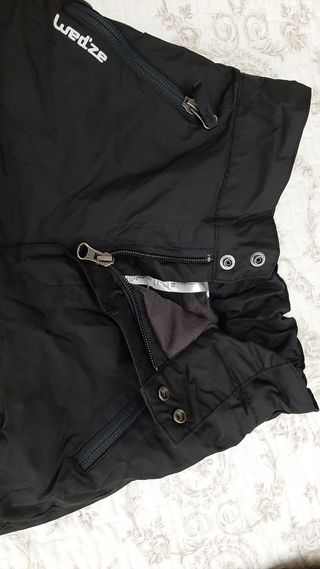 2 pantalones de nieve 8 años y guantes