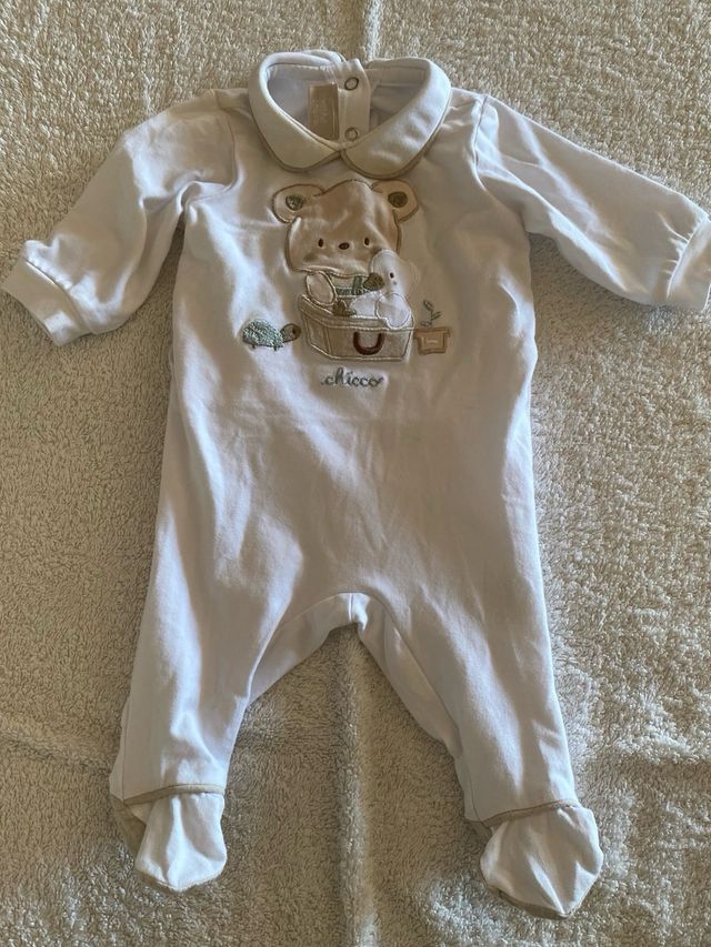 Set neonato 1 mese 5 pezzi Chicco