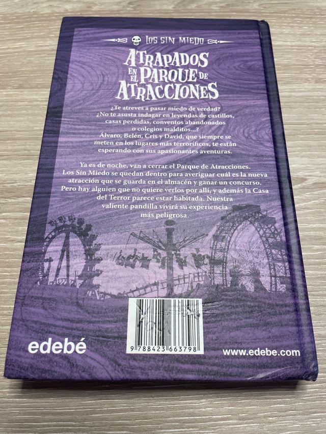 ATRAPADOS EN EL PARQUE DE ATRACCIONES