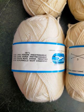 Gomitoli pura lana vergine color panna