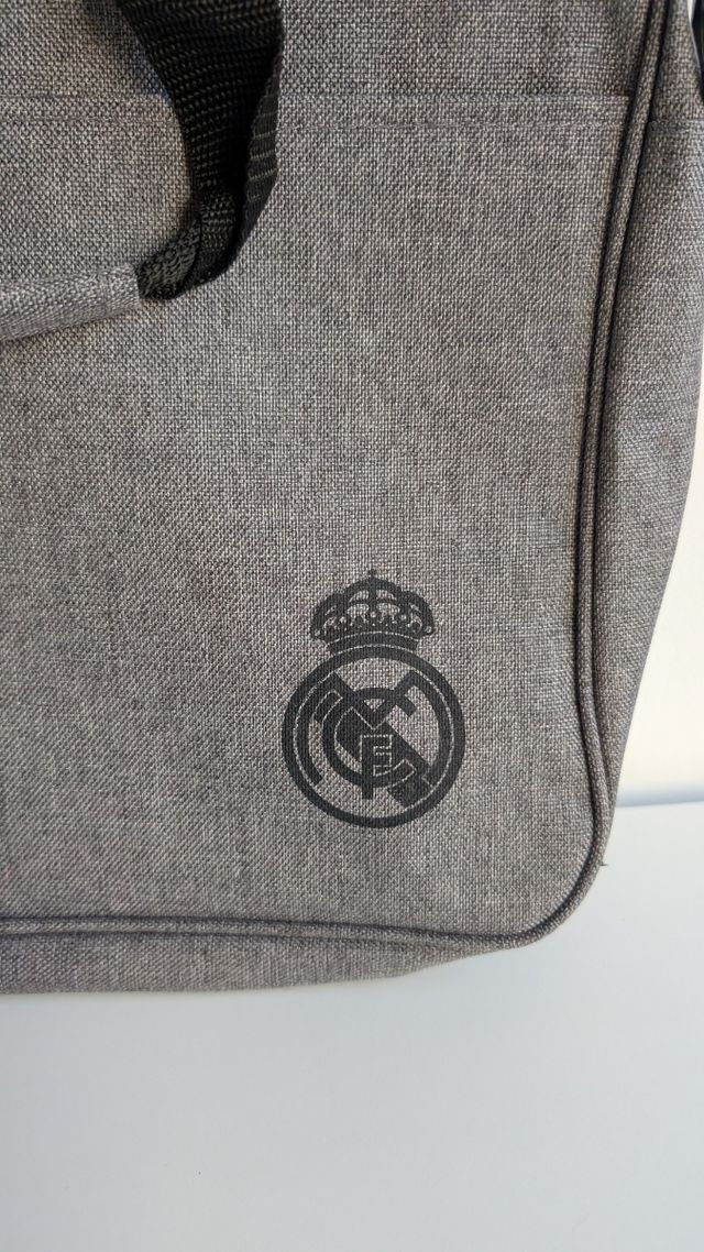 Cartera maletín Real Madrid gris