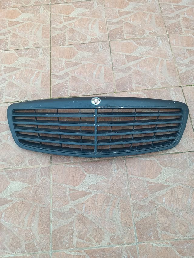 Rejilla Mercedes w221
