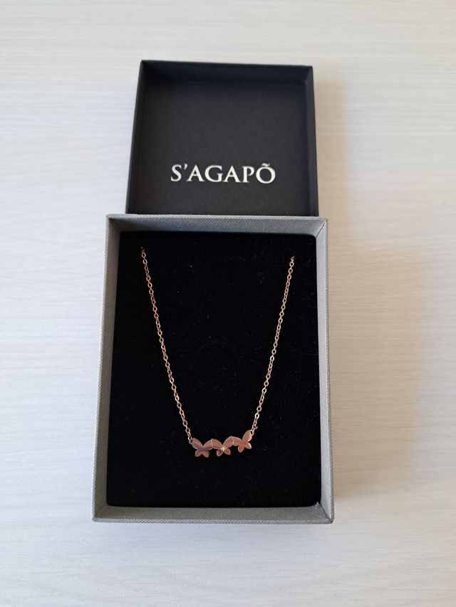 Collana con tre farfalle