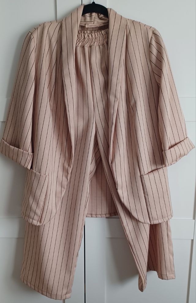 CONJUNTO TRES PIEZAS A ESTRENAR