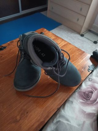 Botas
