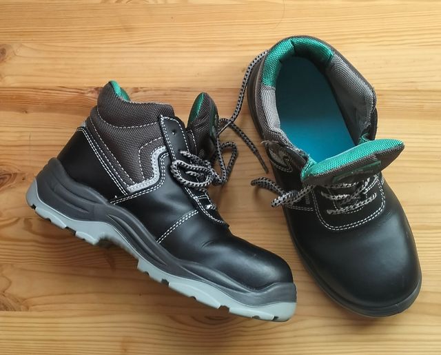 BOTAS DE SEGURIDAD PARA EL TRABAJO