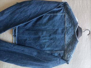 Cazadora vaquera Guess